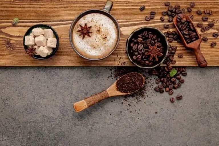 Heißer Kaffee-Mandel-Punsch: Der perfekte Genuss für kalte Tage